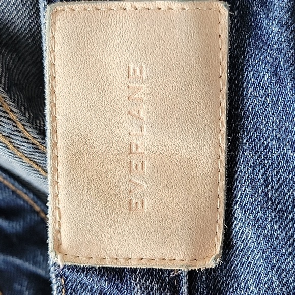 Everlane "Cheeky" Distressed Crop Jean Md. Wash Size 24 - Picture 10 of 14